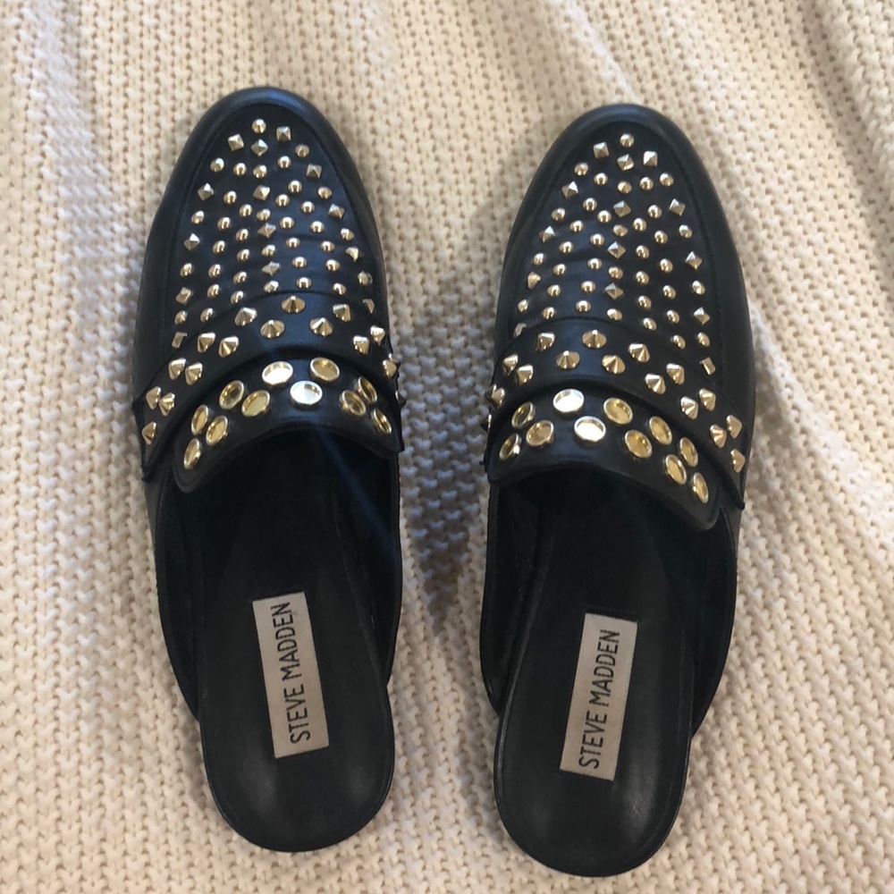 STEVE MADDEN JORDAN MULE SIZE 8